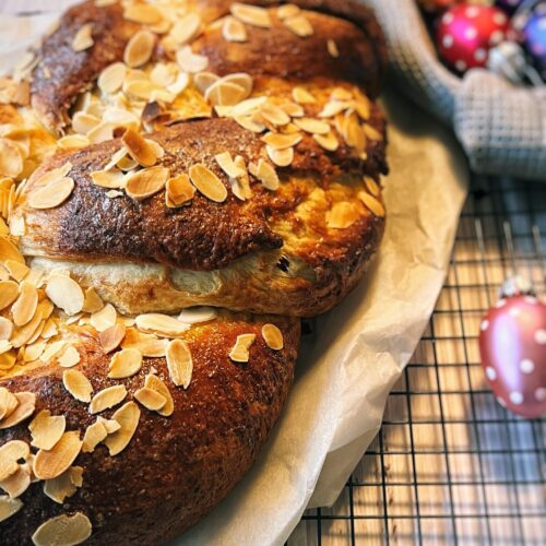 Kozunak- a traditional Bulgarian easter bread 6 Kozunak