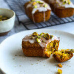 Glutenfreie Zitronen Pistazien Kuchen mit Polenta